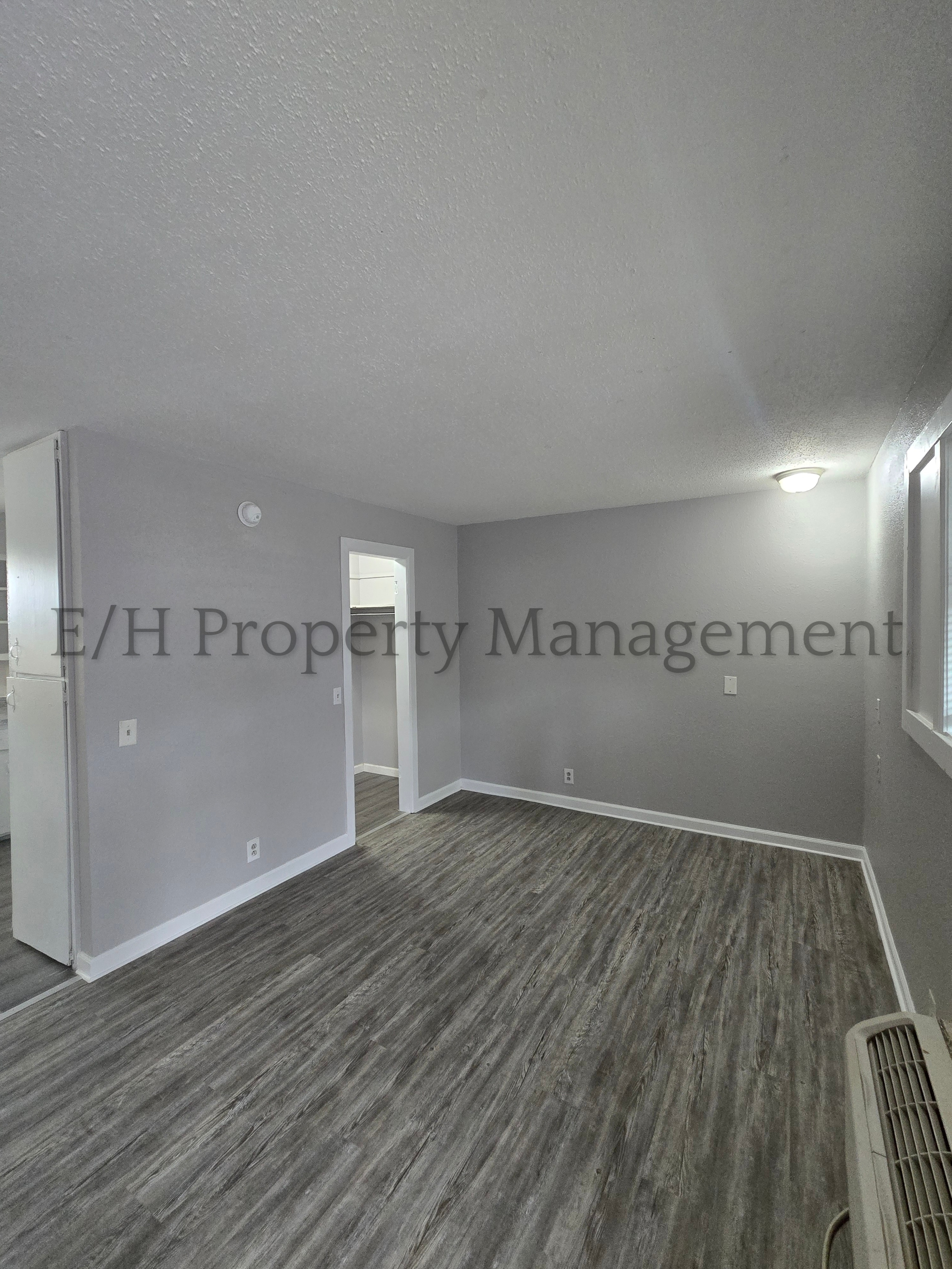 1924 S Broadway, Apt 32