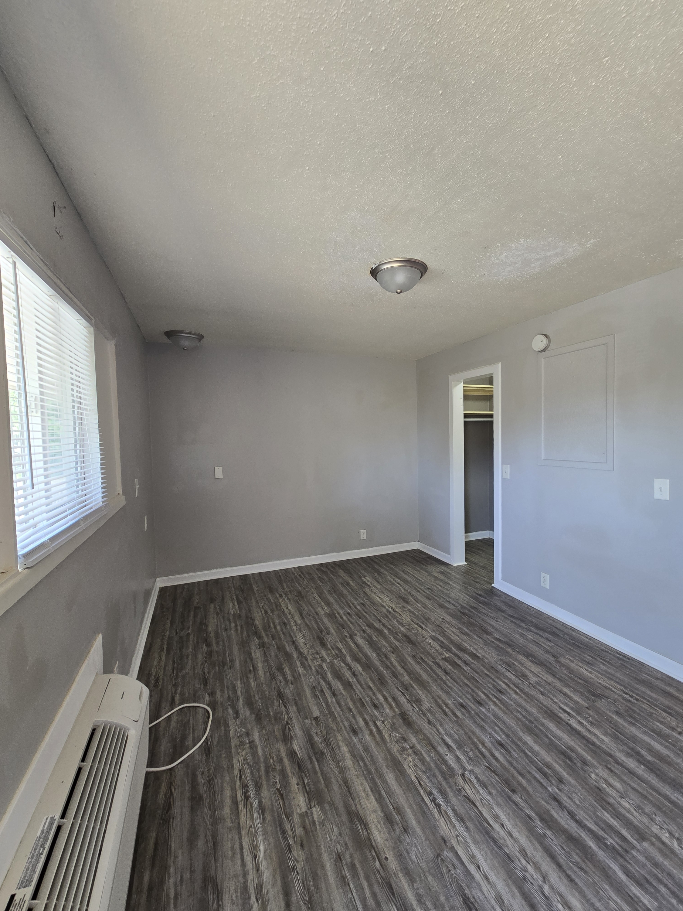 1916 S Broadway, Apt 42