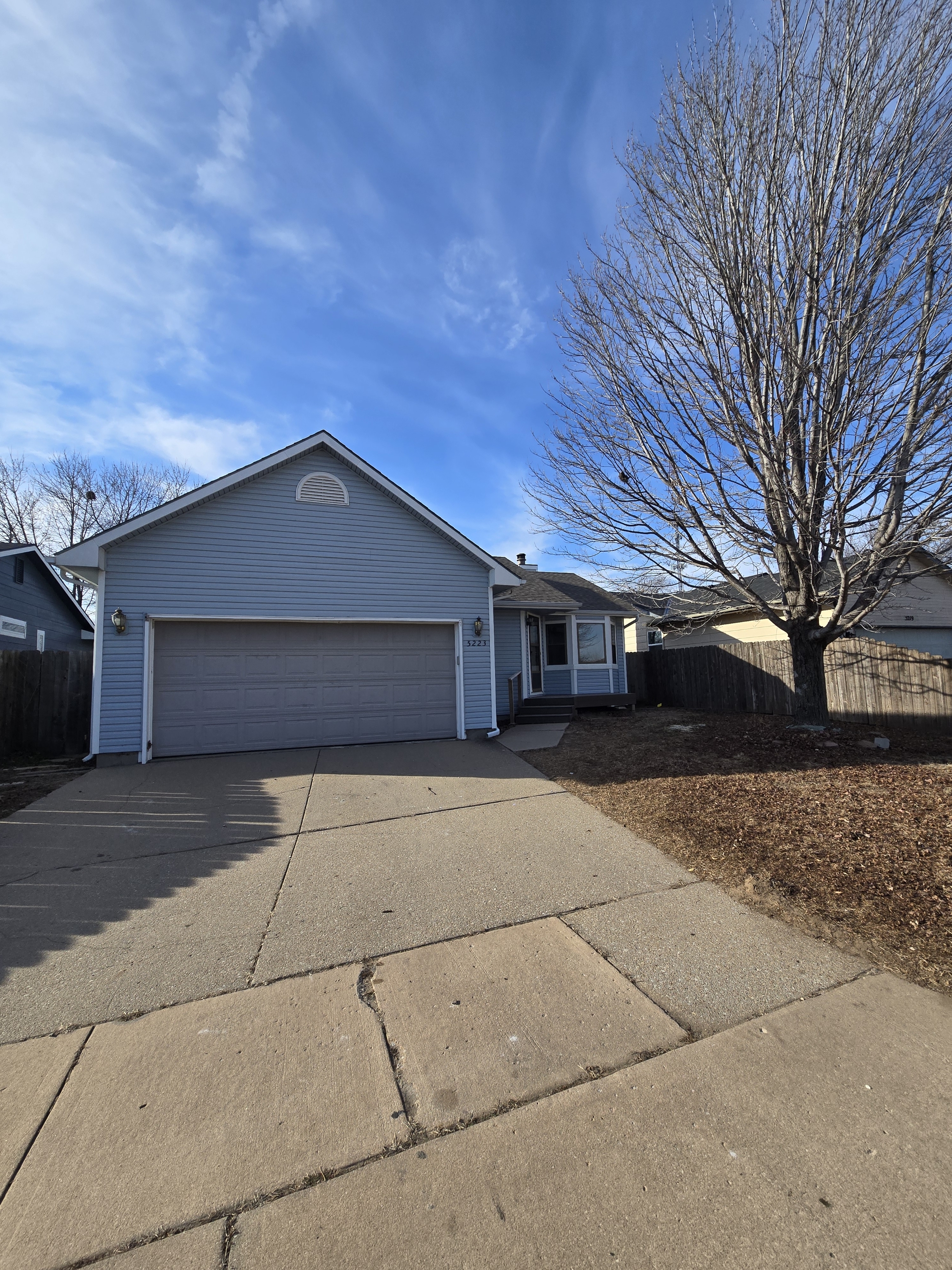 5223 South Mosley Street