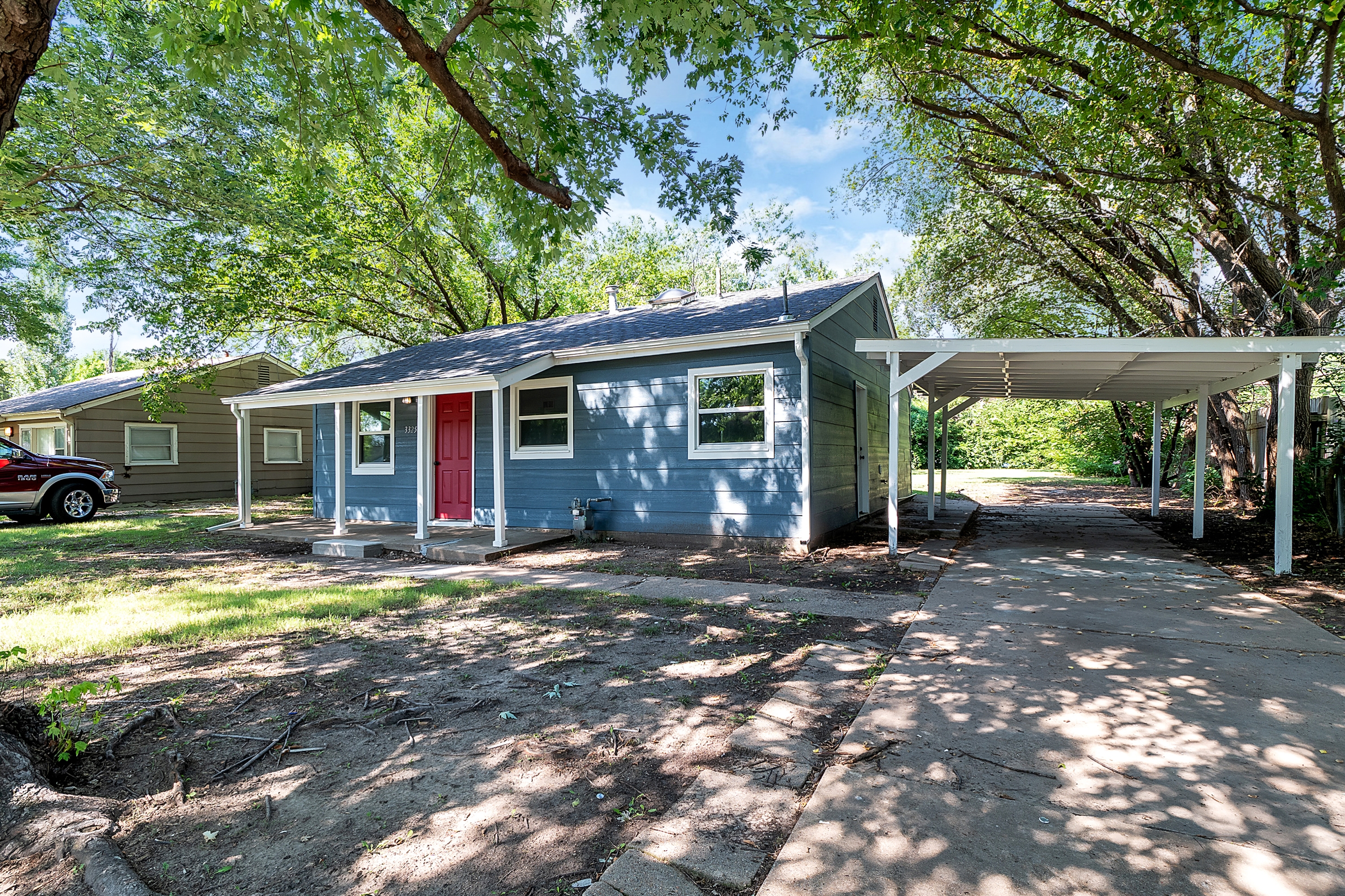 3325 South Fern Street