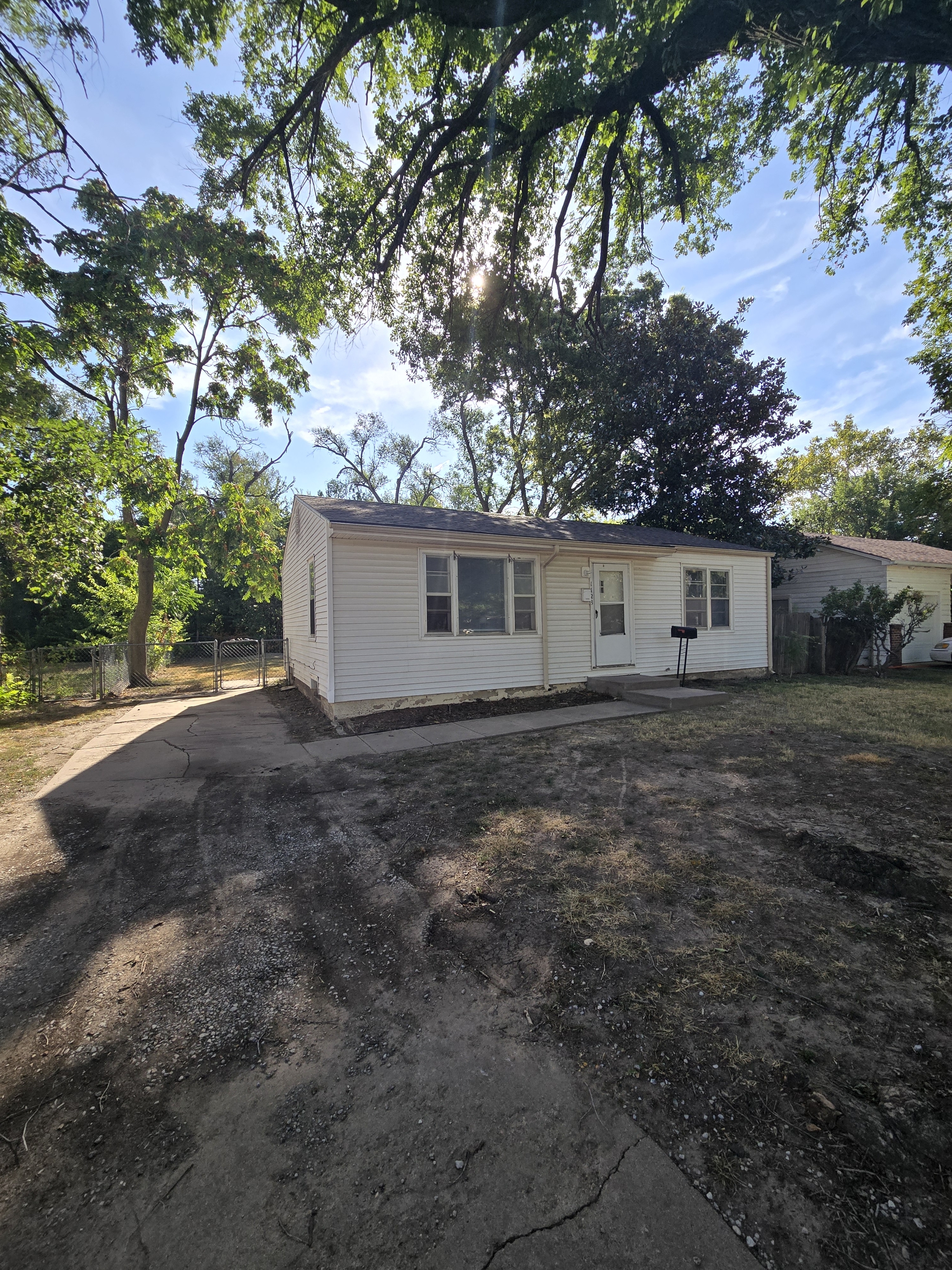 1128 South Quentin Street