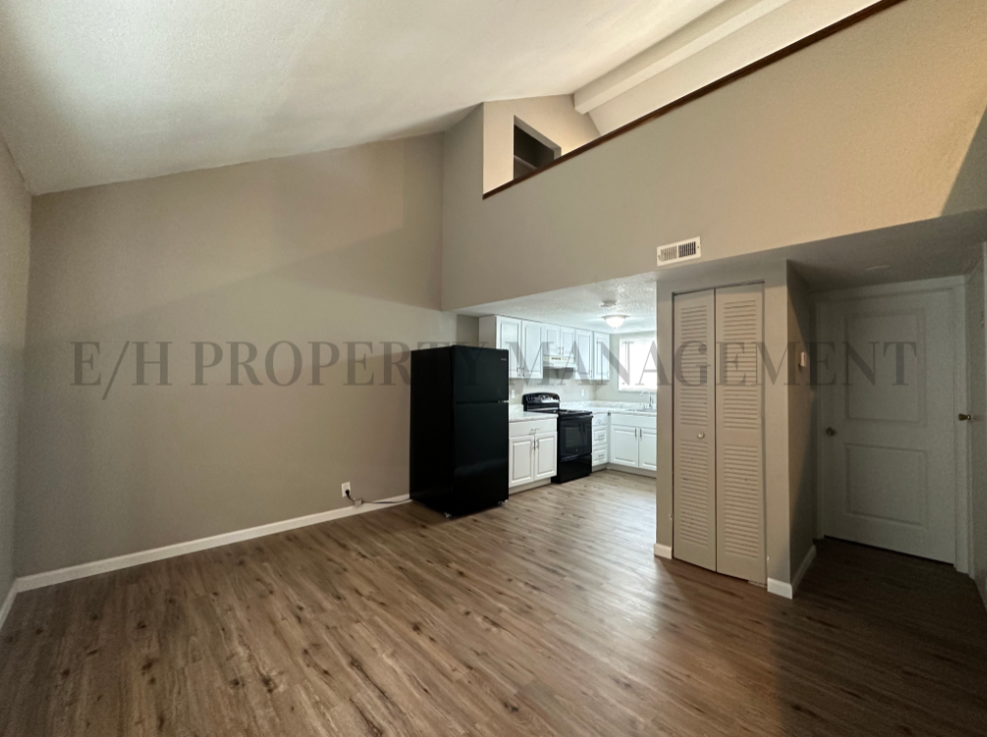 3037 N Jackson - 3