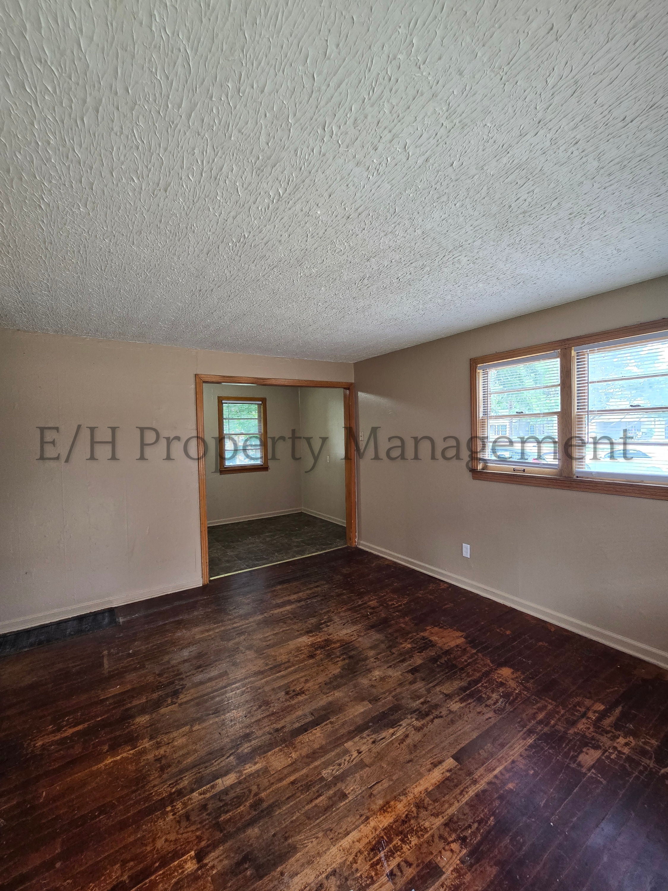1031 S Emporia, Apt A