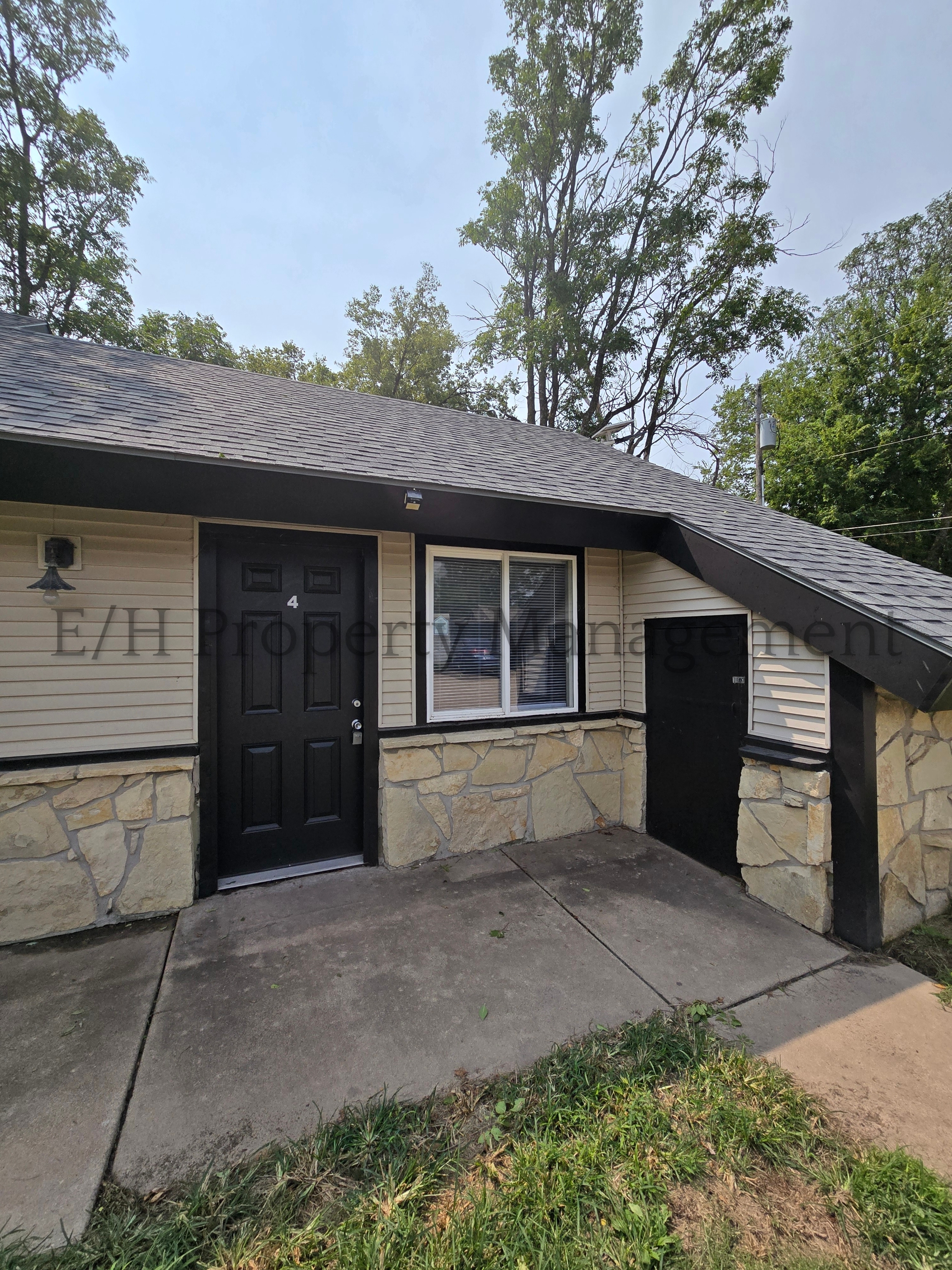 3033 N Jackson - 4