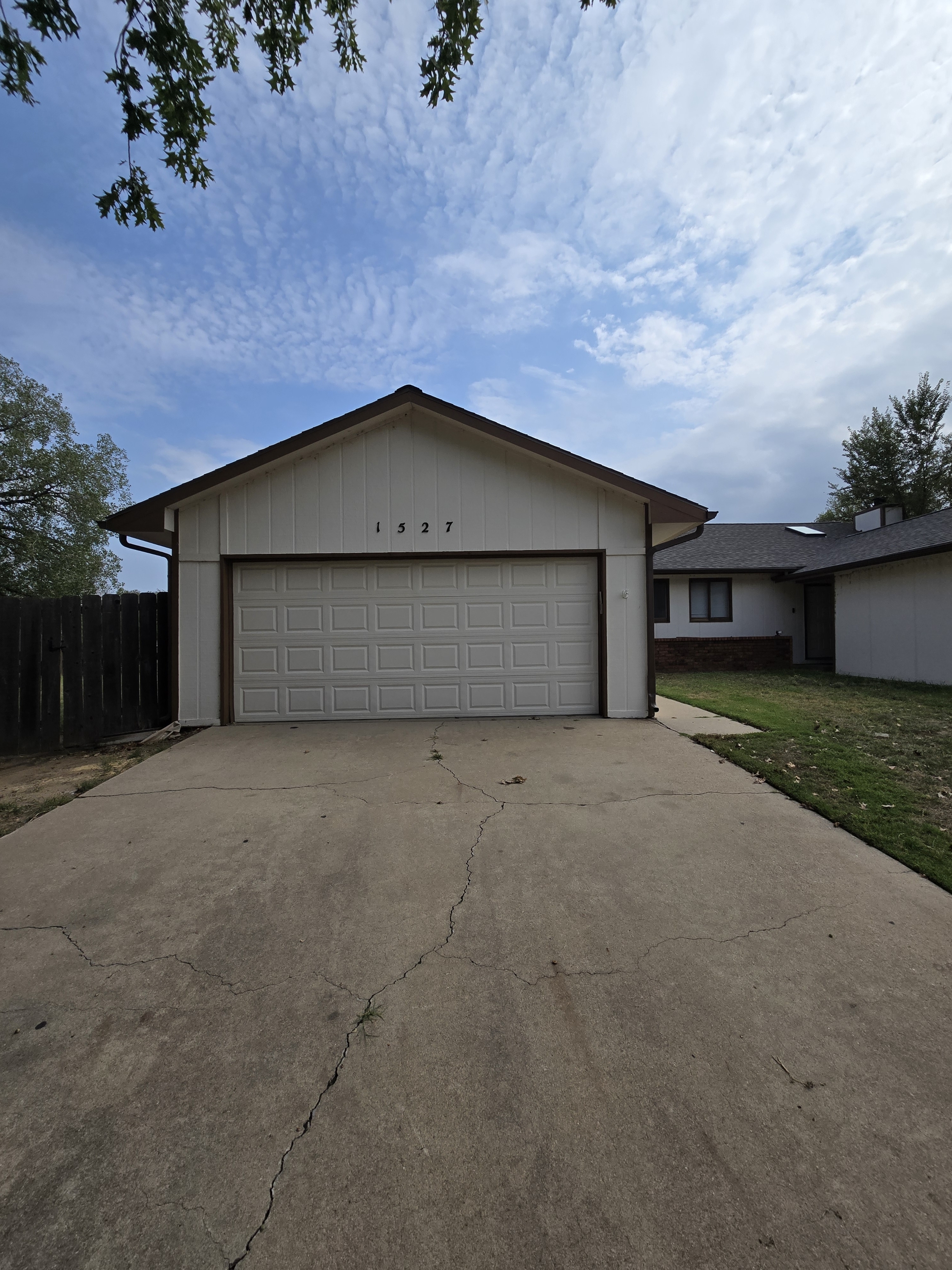 1527 North Smith Circle