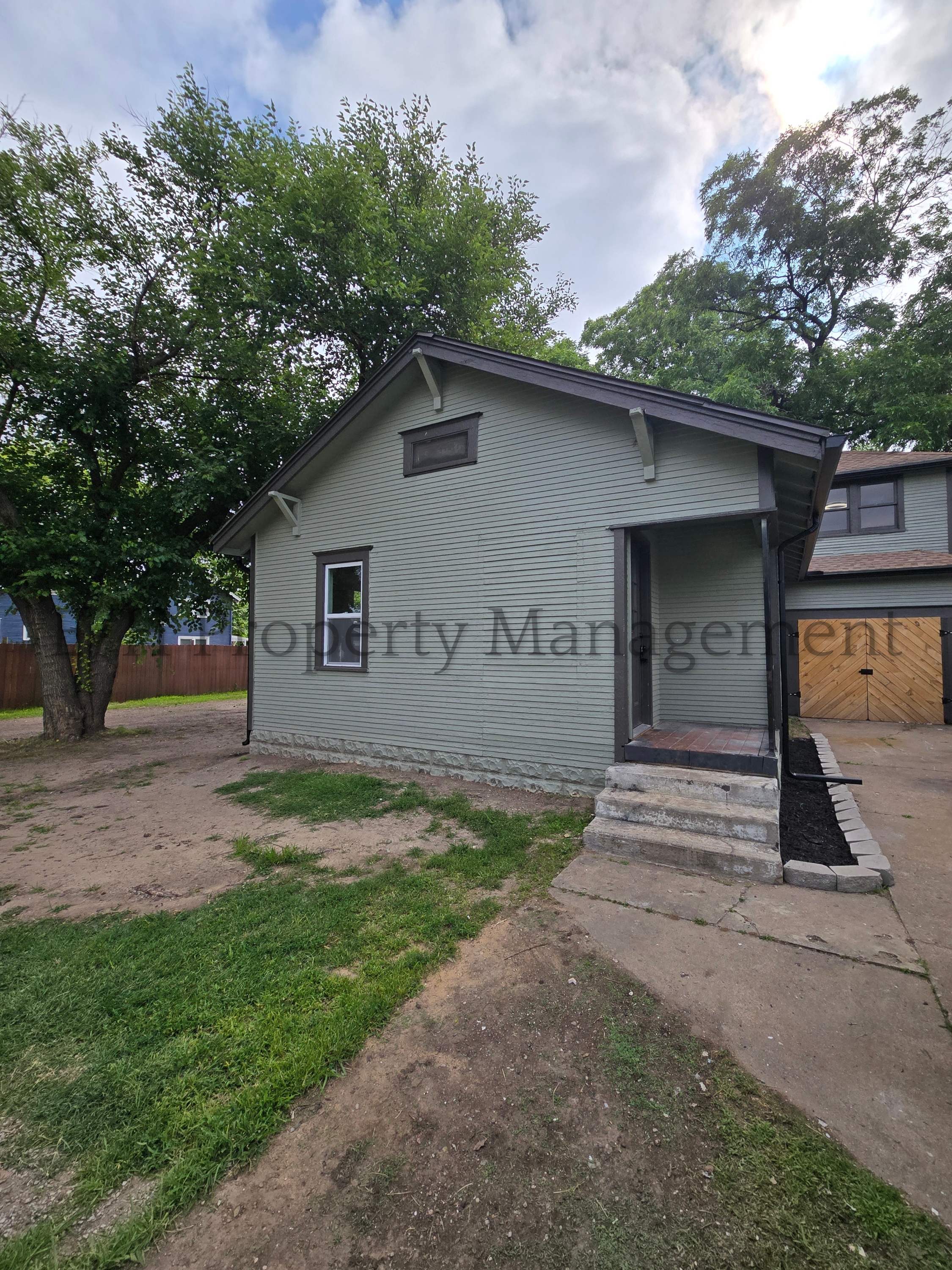 244 North Athenian Avenue
